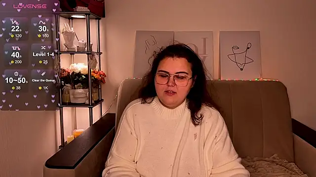 Snapshot of Curvy_Jane chatting on 12-12-24, 01:49 Curvy Jane online show from 12-12-24, 01:49