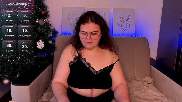 Snapshot of Curvy_Jane chatting on 12-14-24, 07:07 Curvy Jane online show from 12-14-24, 07:07
