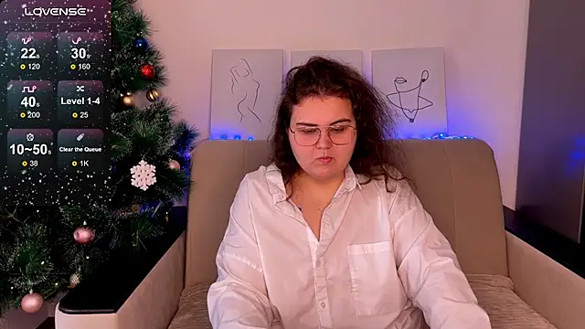 Snapshot of Curvy_Jane chatting on 12-17-24, 05:29 Curvy Jane online show from 12-17-24, 05:29