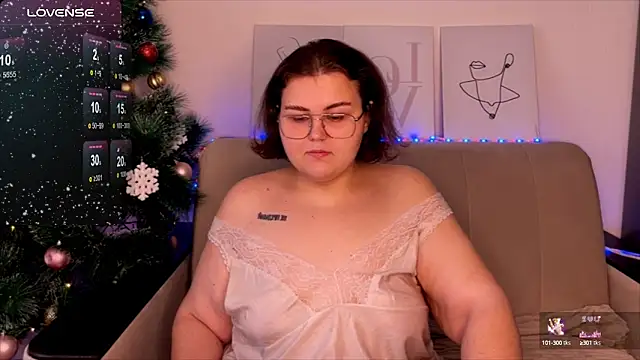 Snapshot of Curvy_Jane chatting on 12-24-24, 06:44 Curvy Jane online show from 12-24-24, 06:44