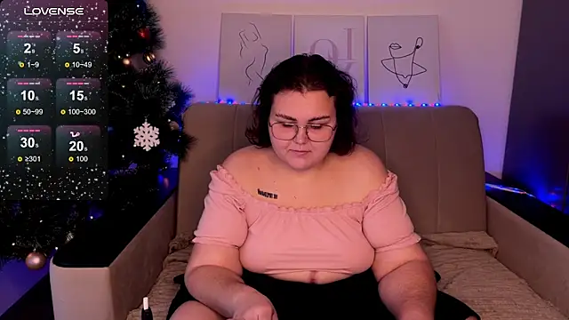 Snapshot of Curvy_Jane chatting on 12-27-24, 08:24 Curvy Jane online show from 12-27-24, 08:24