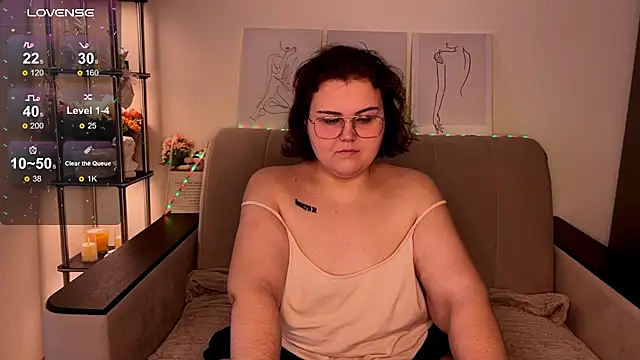Snapshot of Curvy_Jane chatting on 01-20-25, 03:37 Curvy Jane online show from 01-20-25, 03:37
