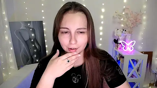 Snapshot of SweetPrincess_ chatting on 06-15-26, 05:20 SweetPrincess online show from 06-15-26, 05:20