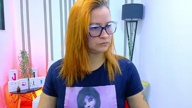 Britney taylor  online show from 11-12-25, 09:36