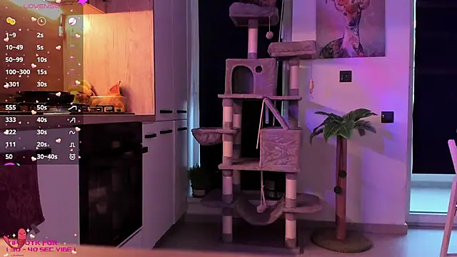 Snapshot of _alleyesonme_ chatting on 03-17-25, 02:56  alleyesonme  online show from 03-17-25, 02:56