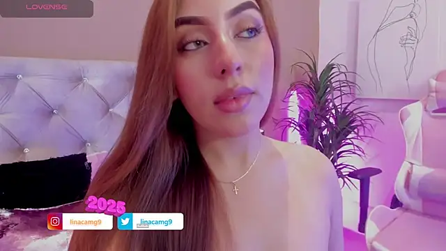 Snapshot of MaddyyLennon chatting on 01-17-25, 01:35 MaddyyLennon online show from 01-17-25, 01:35