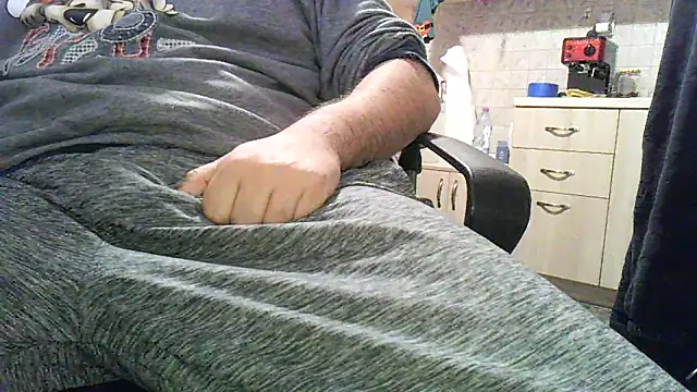 Snapshot of patrasdick94 chatting on 12-19-25, 04:03 patrasdick94 online show from 12-19-25, 04:03