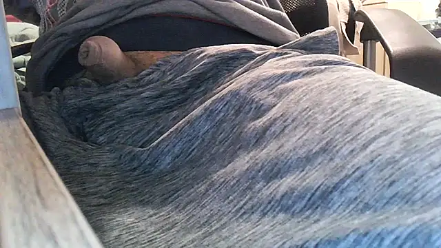 Snapshot of patrasdick94 chatting on 01-06-26, 06:11 patrasdick94 online show from 01-06-26, 06:11