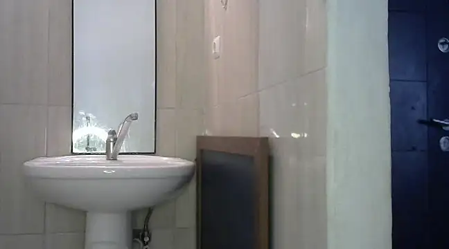 insatiableeee online show from 01-08-25, 07:24