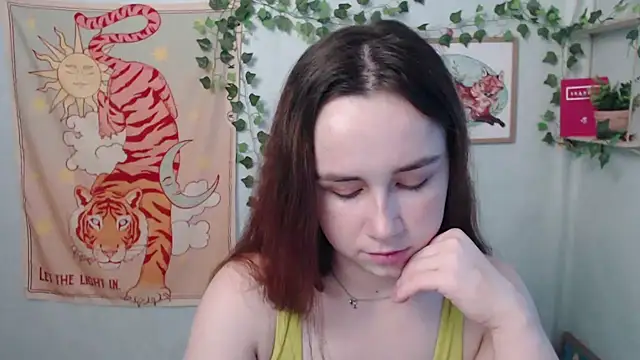 VeryVeryVeryShy  online show from 06-11-26, 05:38