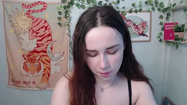 VeryVeryVeryShy  online show from 06-12-26, 05:39