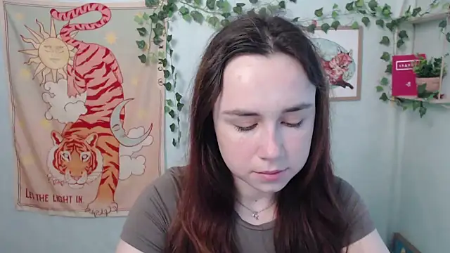VeryVeryVeryShy  online show from 06-13-26, 05:38