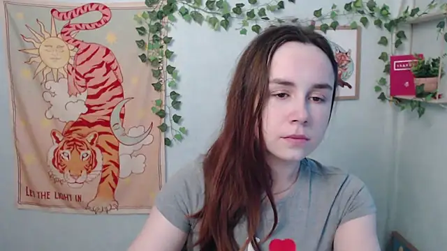 VeryVeryVeryShy  online show from 06-17-26, 05:43