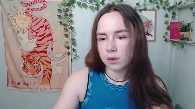 VeryVeryVeryShy  online show from 07-04-26, 05:35