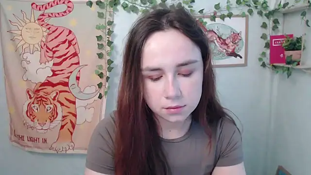 VeryVeryVeryShy  online show from 07-14-26, 05:23