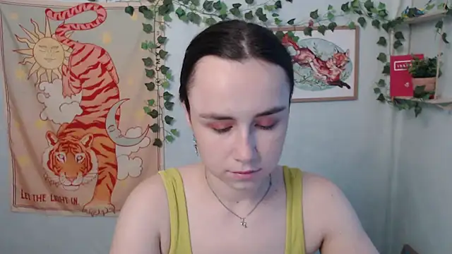 VeryVeryVeryShy  online show from 07-22-26, 05:54