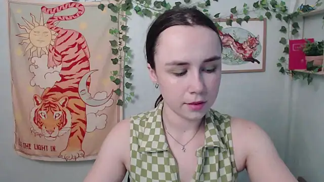 VeryVeryVeryShy  online show from 07-28-26, 05:47