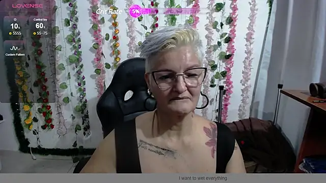 Snapshot of bety-cum2 chatting on 12-08-24, 03:24 bety-cum2 online show from 12-08-24, 03:24
