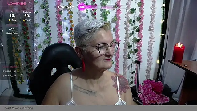 Snapshot of bety-cum2 chatting on 12-10-24, 09:33 bety-cum2 online show from 12-10-24, 09:33