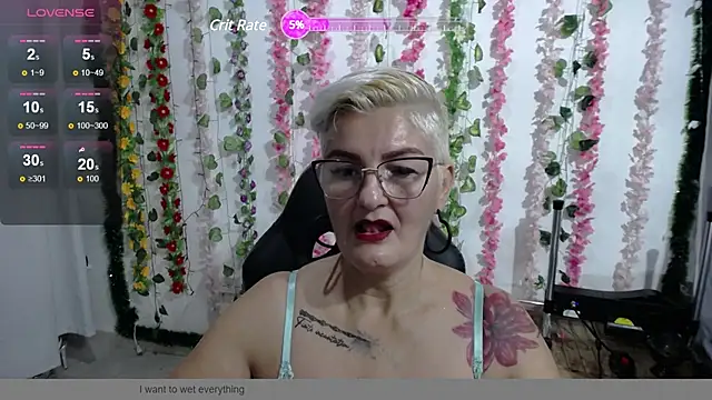 Snapshot of bety-cum2 chatting on 12-14-24, 10:13 bety-cum2 online show from 12-14-24, 10:13