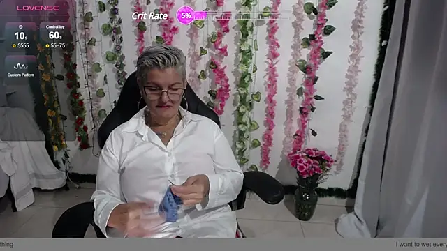 Snapshot of bety-cum2 chatting on 01-17-25, 11:59 bety-cum2 online show from 01-17-25, 11:59