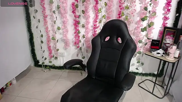 Snapshot of bety-cum2 chatting on 03-01-25, 10:42 bety-cum2 online show from 03-01-25, 10:42