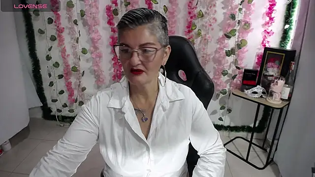 Snapshot of bety-cum2 chatting on 03-03-25, 12:58 bety-cum2 online show from 03-03-25, 12:58