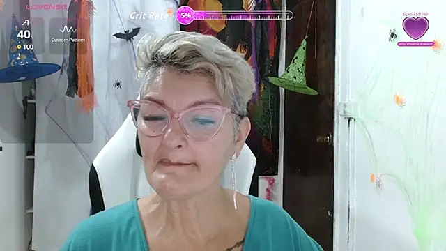Snapshot of bety-cum2 chatting on 10-11-25, 09:30 bety-cum2 online show from 10-11-25, 09:30