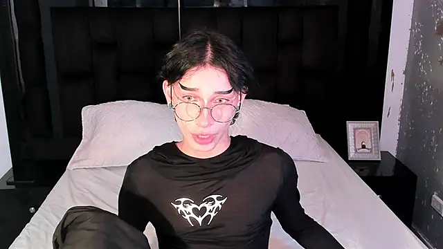 Snapshot of AndyWiilliams chatting on 02-03-25, 08:57 AndyWiilliams online show from 02-03-25, 08:57