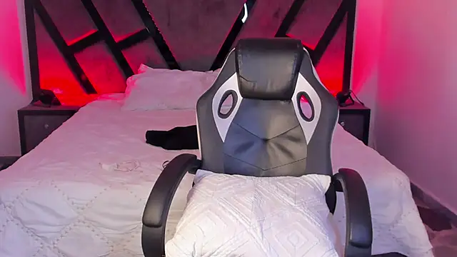 Snapshot of AndyWiilliams chatting on 02-03-26, 09:42 AndyWiilliams online show from 02-03-26, 09:42