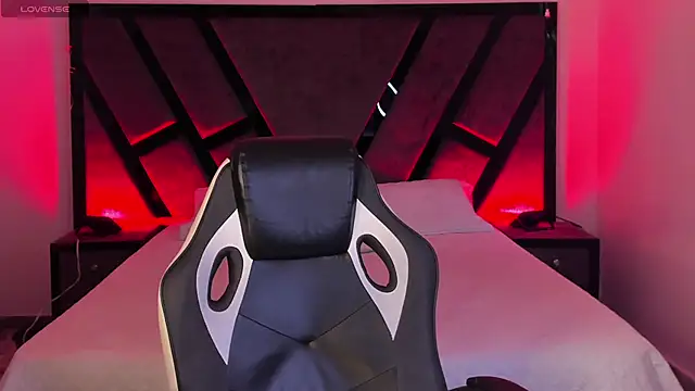 Snapshot of AndyWiilliams chatting on 02-17-26, 09:43 AndyWiilliams online show from 02-17-26, 09:43