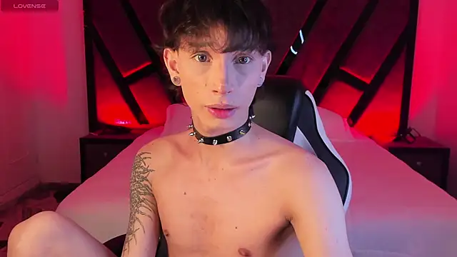 Snapshot of AndyWiilliams chatting on 02-25-26, 10:41 AndyWiilliams online show from 02-25-26, 10:41