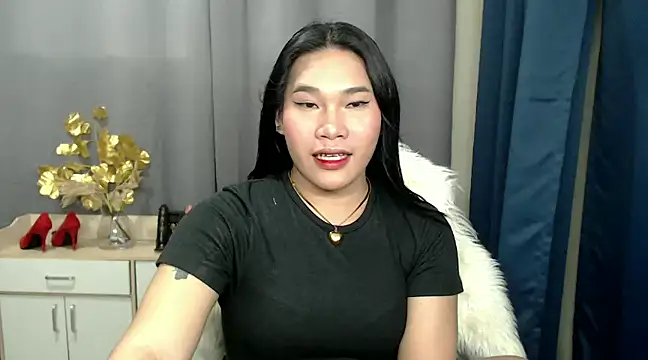 Ur Fantastic Lina online show from 12-24-24, 06:50