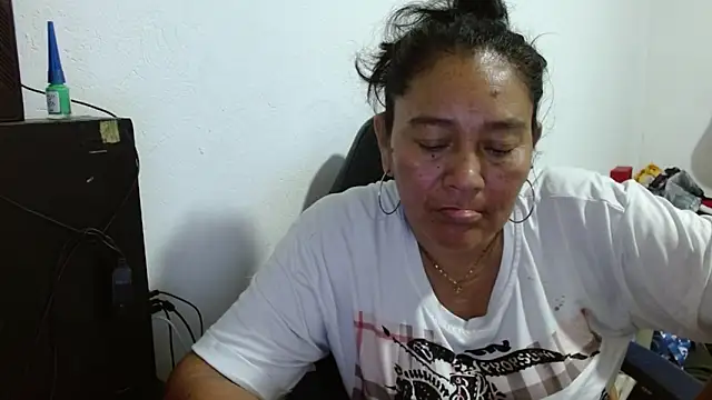 katia mature online show from 04-28-26, 04:17