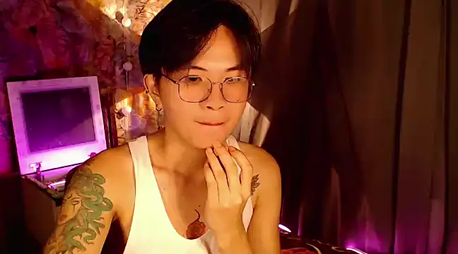 Snapshot of Sexy_Handsome_Drex chatting on 12-29-24, 10:34 Sexy Handsome Drex online show from 12-29-24, 10:34