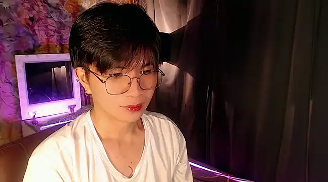 Snapshot of Sexy_Handsome_Drex chatting on 01-28-25, 11:38 Sexy Handsome Drex online show from 01-28-25, 11:38