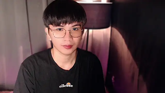 Snapshot of Sexy_Handsome_Drex chatting on 02-25-25, 09:09 Sexy Handsome Drex online show from 02-25-25, 09:09