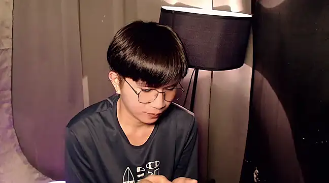 Snapshot of Sexy_Handsome_Drex chatting on 03-06-25, 09:03 Sexy Handsome Drex online show from 03-06-25, 09:03