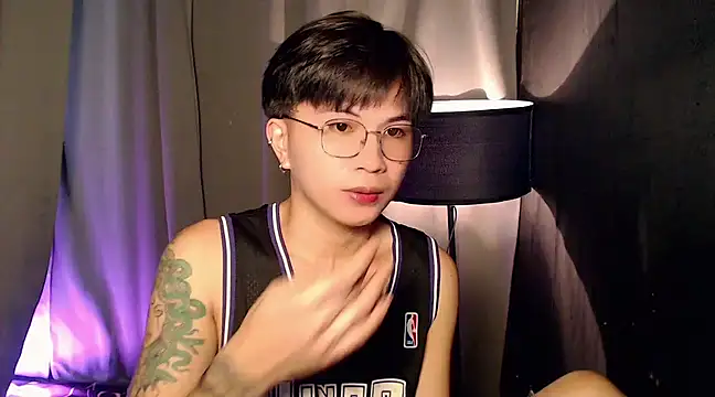 Snapshot of Sexy_Handsome_Drex chatting on 03-22-25, 09:13 Sexy Handsome Drex online show from 03-22-25, 09:13