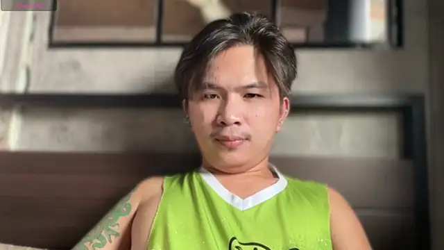 Snapshot of Sexy_Handsome_Drex chatting on 03-05-26, 05:58 Sexy Handsome Drex online show from 03-05-26, 05:58