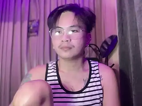 Snapshot of Sexy_Handsome_Drex chatting on 03-07-26, 08:33 Sexy Handsome Drex online show from 03-07-26, 08:33