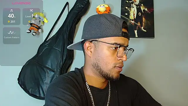 Snapshot of Bigcock_21cm_ chatting on 11-25-25, 08:20 Bigcock 21cm online show from 11-25-25, 08:20