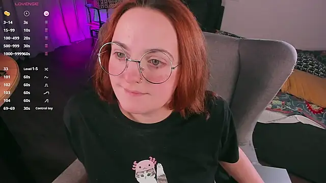 Snapshot of Alice_CutePerv chatting on 12-15-24, 05:42 Alice CutePerv online show from 12-15-24, 05:42