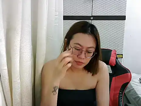 Snapshot of crizzybel chatting on 03-22-25, 07:53 crizzybel online show from 03-22-25, 07:53