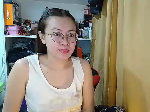 Snapshot of crizzybel chatting on 12-16-25, 03:00 crizzybel online show from 12-16-25, 03:00