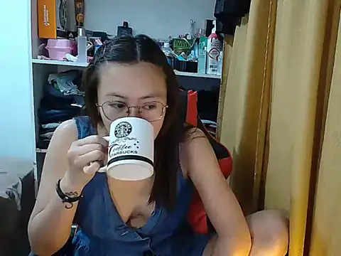 Snapshot of crizzybel chatting on 01-15-26, 01:32 crizzybel online show from 01-15-26, 01:32