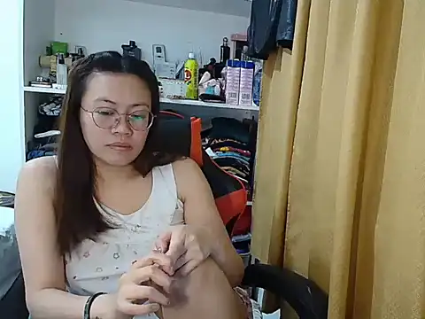 Snapshot of crizzybel chatting on 02-23-26, 07:33 crizzybel online show from 02-23-26, 07:33