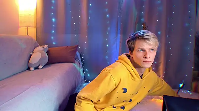 Breston Sweet online show from 03-18-26, 04:59