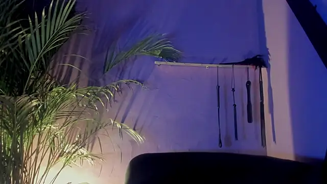 isa kiss online show from 04-26-26, 12:03