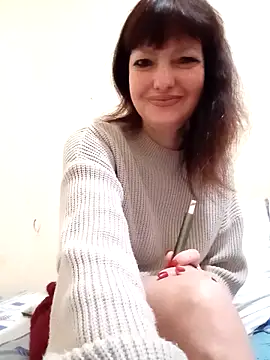 TiAmorre online show from 10-31-25, 01:39